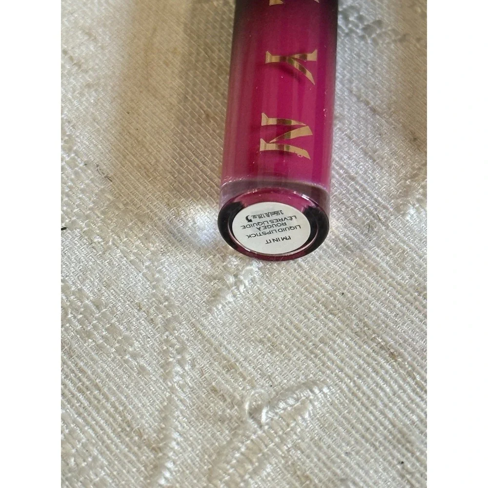 JACLYN Cosmetics Poutspoken Liquid Lipstick, I'm In It Full Size NIB .12 fl Oz‎